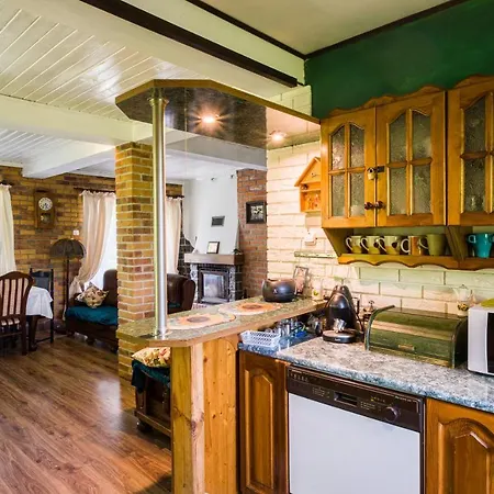 Lesny Dworek Farm stay *