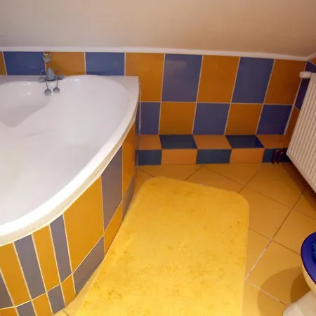 Lesny Dworek Alloggio per agriturismo Darłowo