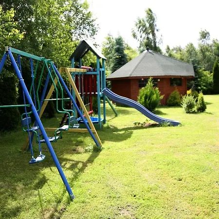 Leśny Dworek Gospodarstwo agroturystyczne *