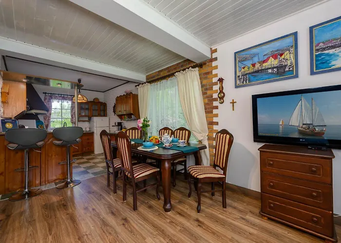 Lesny Dworek Feriegård Darłowo